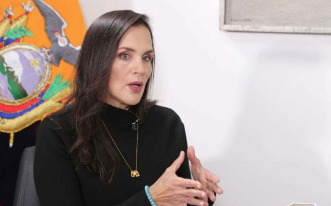 Ministra Manzano asegura que existen Indicios de Responsabilidad Penal en los contratos de Celec con Progen y Austral