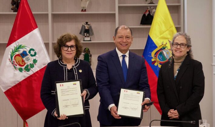 Ecuador y Perú firmaron un convenio de formalización laboral