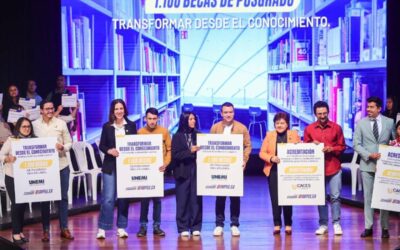 Noboa anuncia 1.100 becas de posgrado para jóvenes ecuatorianos