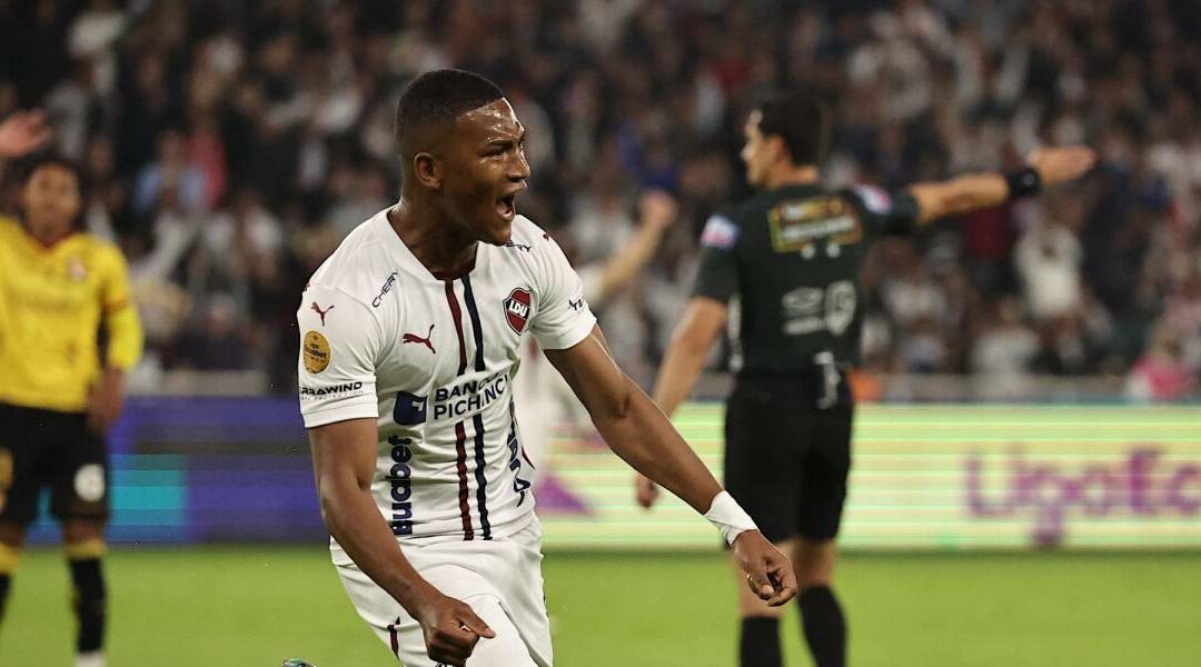 Liga de Quito goleó a Barcelona SC y escaló al segundo lugar de la LigaPro