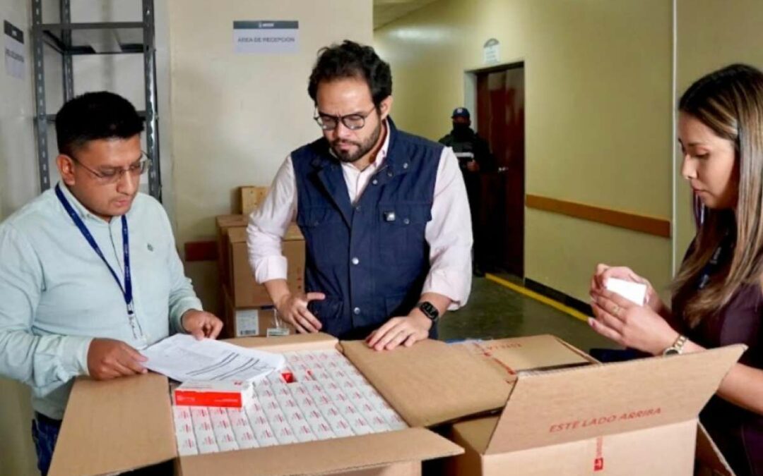 IESS entrega medicamentos de última generación en hospital de Cuenca