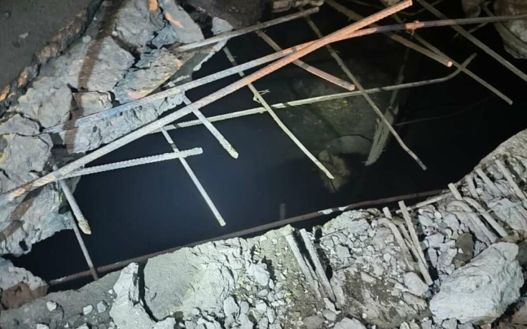 Cierran puentes afectados por atentados con explosivos