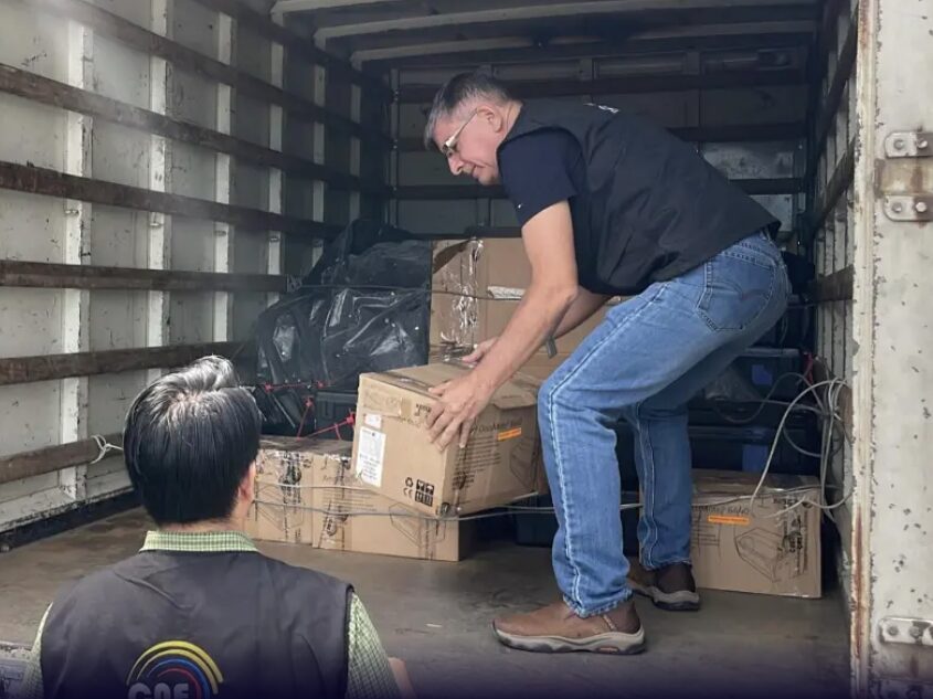 El 38 % de las papeletas está listo para la consulta popular y referéndum de noviembre