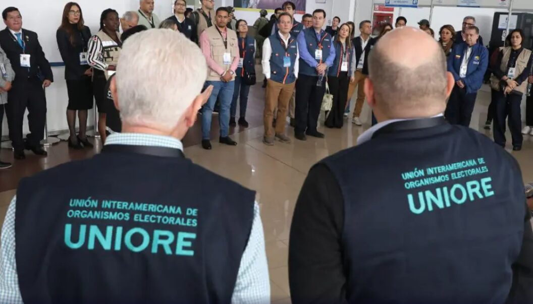 Los observadores nacionales e internacionales para el Referendo y Consulta Popular 2025 fueron acreditados por el CNE