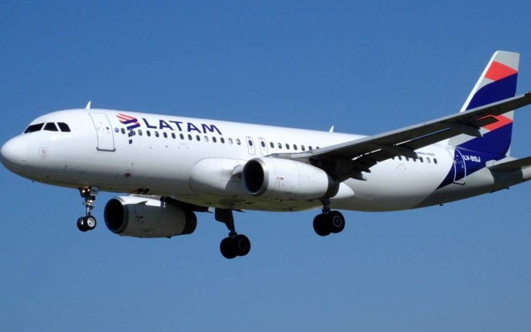 ¡Venezuela sin vuelos! Latam también suspende ruta desde Bogotá