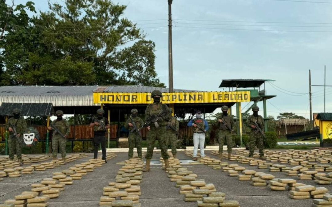 Ejército decomisa más de dos toneladas de droga en Sucumbíos