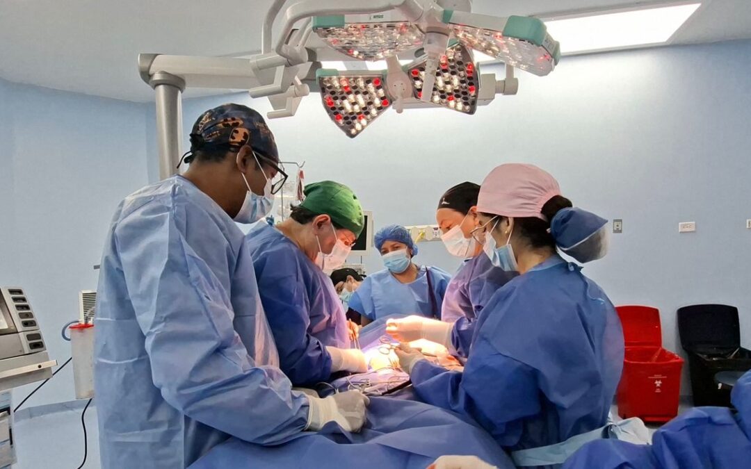 Hospital IESS Ceibos continúa realizando cirugías pediátricas de alta complejidad en 2026