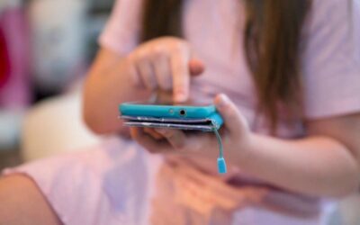 Ministerio de Educación aclara que uso de celulares siguen restringidos en escuelas