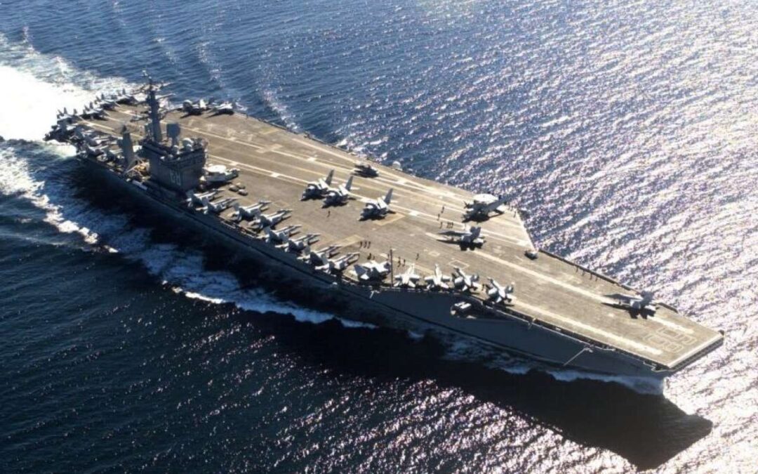 Ecuador recibe portaviones estadounidense