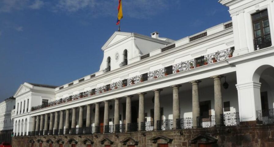 El Gobierno de Noboa fusionó varios ministerios