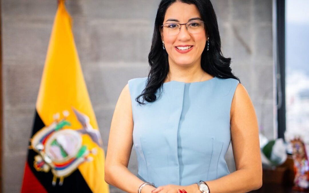 Ministra presentó una denuncia por ‘manipulación política’ de niños en aulas de Ecuador