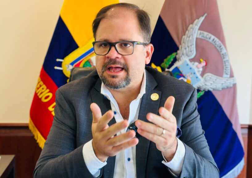 Presidente Daniel Noboa dispone protección policial y militar para ministro John Reimberg y su familia