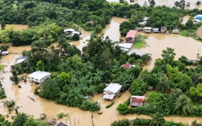 Alerta en Ecuador: ocho ríos desbordados por primeras lluvias de El Niño