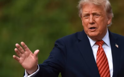 Donald Trump vota por anticipado en Florida antes de las elecciones de medio término en EE. UU.